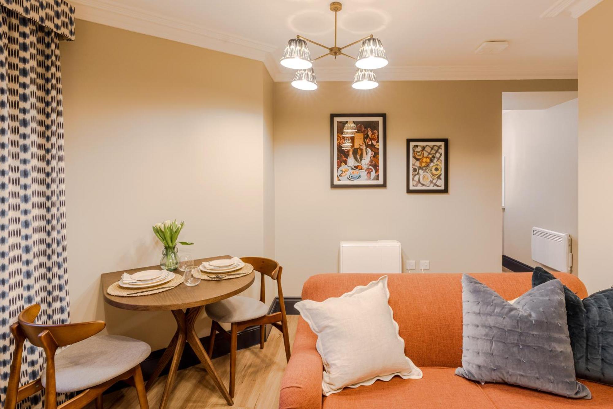 Pembroke House I Your Apartment Bristol Phòng bức ảnh